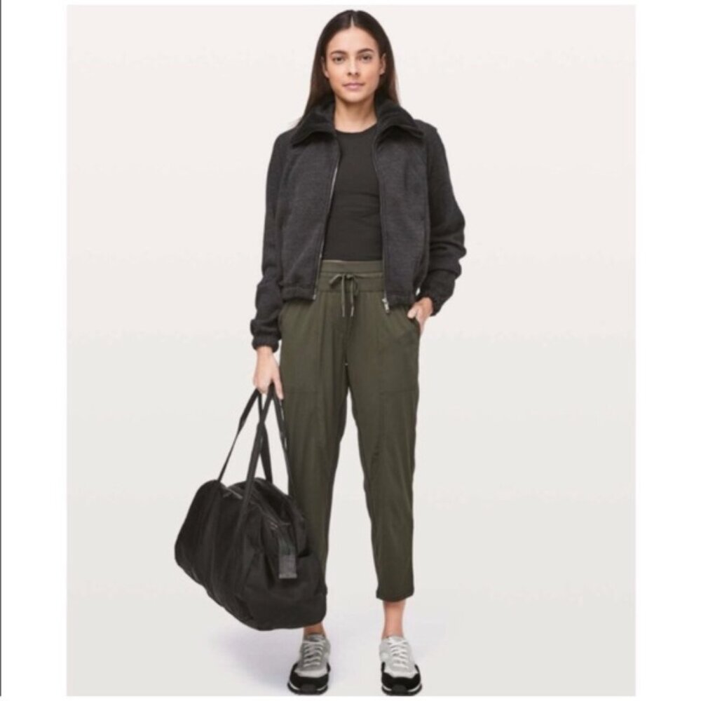 Lululemon Dance studio crop 25” Dk olive 4
